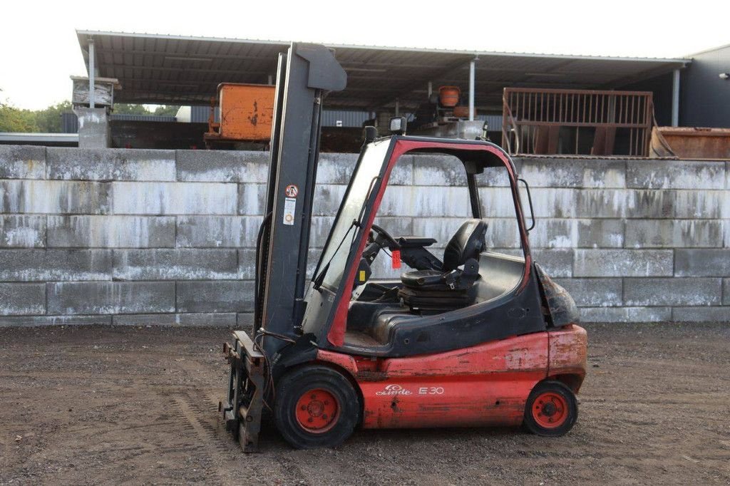 Frontstapler типа Linde E30-02, Gebrauchtmaschine в Antwerpen (Фотография 1)