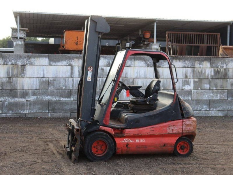 Frontstapler типа Linde E30-02, Gebrauchtmaschine в Antwerpen (Фотография 1)