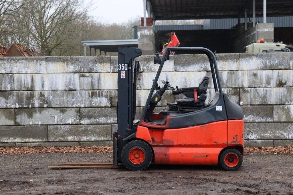 Frontstapler tip Linde E30/03/600, Gebrauchtmaschine in Antwerpen (Poză 2)