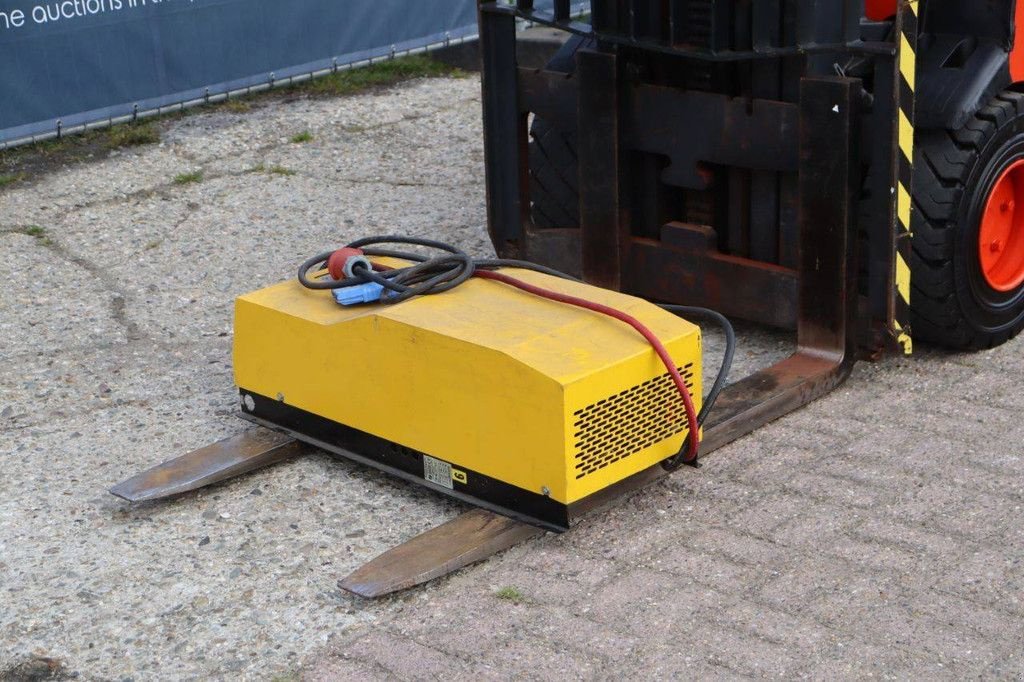 Frontstapler des Typs Linde E30-03-600, Gebrauchtmaschine in Antwerpen (Bild 11)