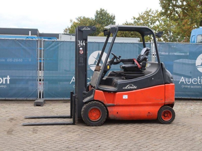 Frontstapler of the type Linde E30/03, Gebrauchtmaschine in Antwerpen (Picture 1)