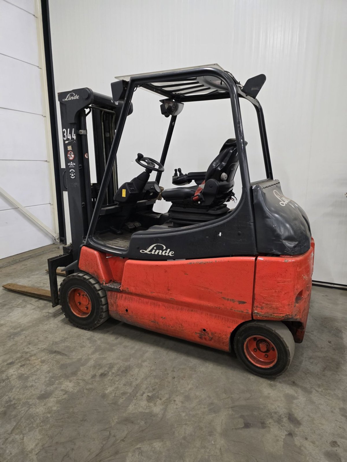 Frontstapler a típus Linde E30-03, Gebrauchtmaschine ekkor: Vlierden (Kép 2)