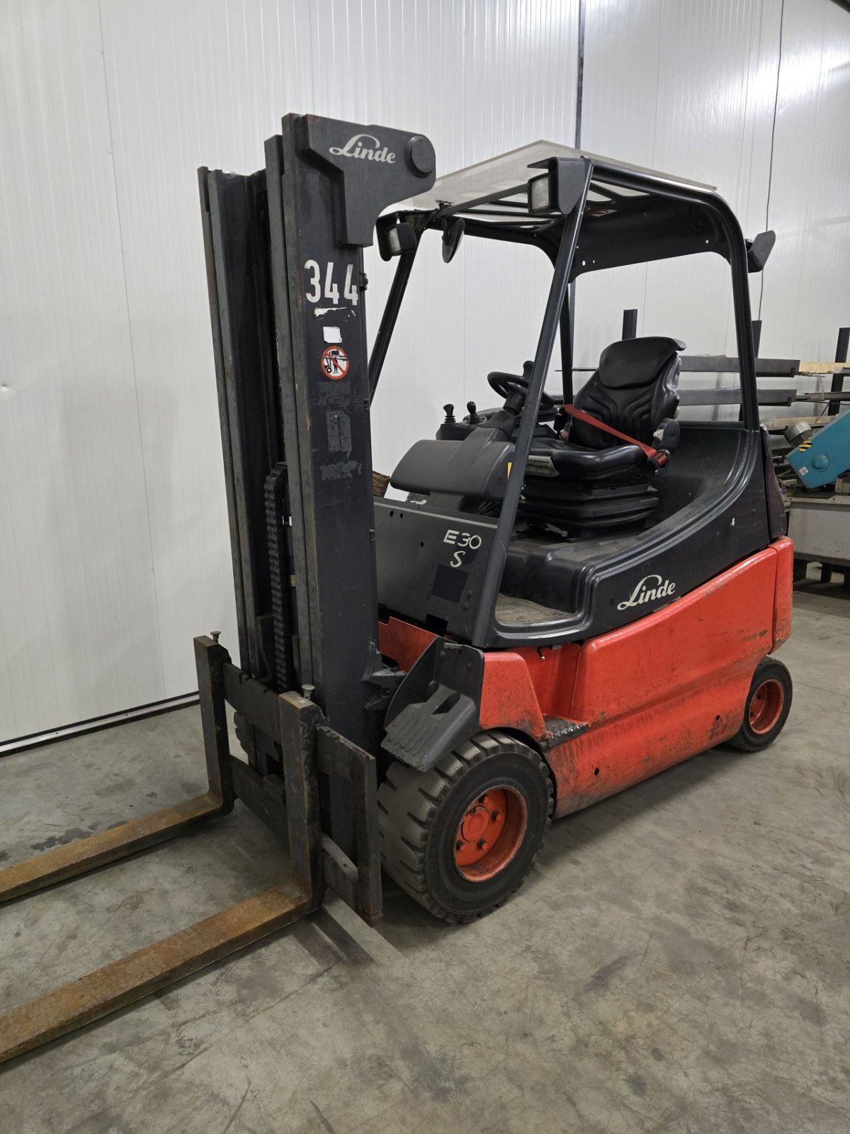 Frontstapler a típus Linde E30-03, Gebrauchtmaschine ekkor: Vlierden (Kép 3)