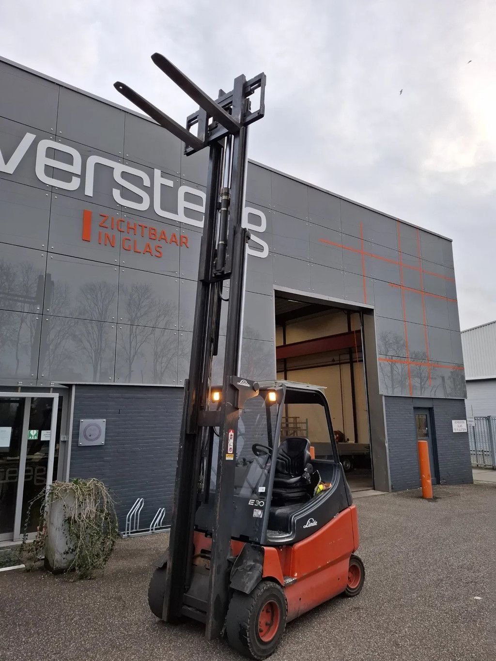 Frontstapler typu Linde E30/600-02, Gebrauchtmaschine v Groningen (Obrázek 3)