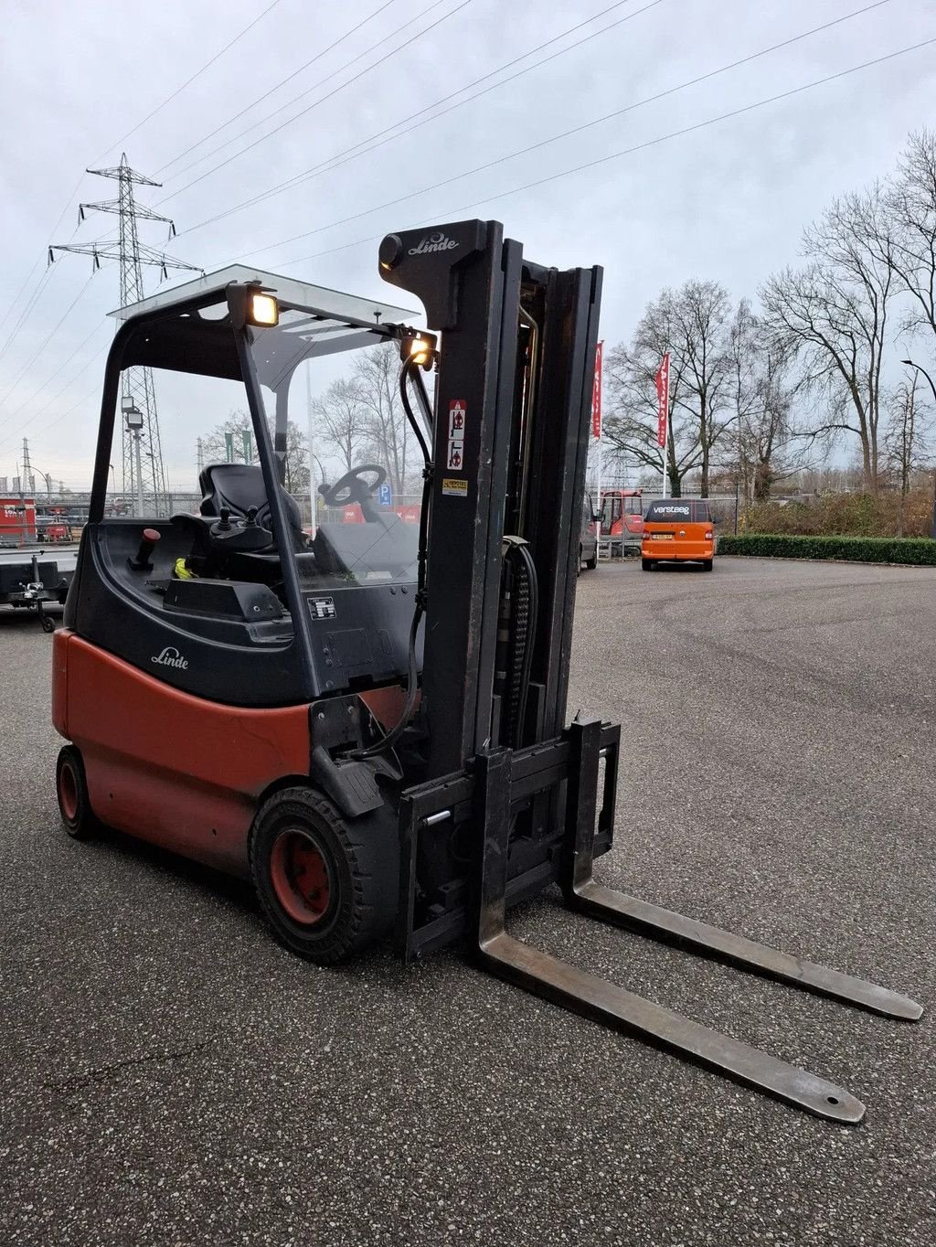 Frontstapler typu Linde E30/600-02, Gebrauchtmaschine v Groningen (Obrázek 4)