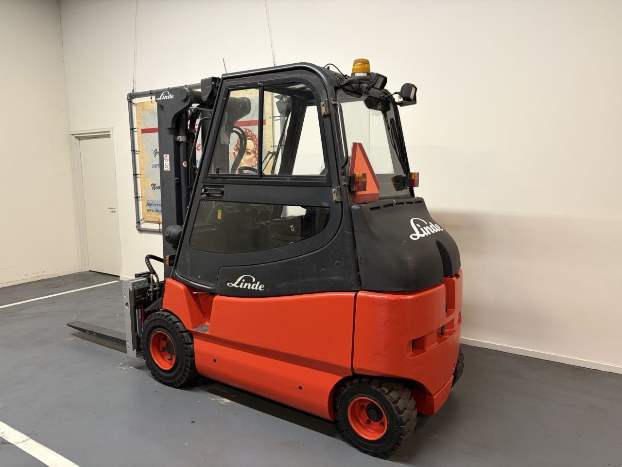 Frontstapler типа Linde E30/600-03, Gebrauchtmaschine в Leeuwarden (Фотография 2)