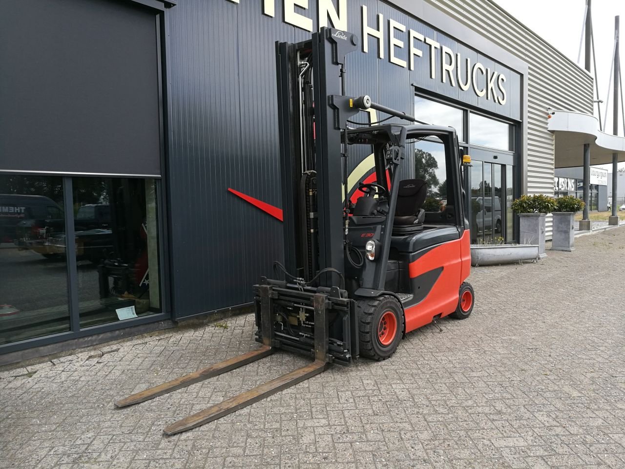 Frontstapler a típus Linde E30/600HL, Gebrauchtmaschine ekkor: Leeuwarden (Kép 1)