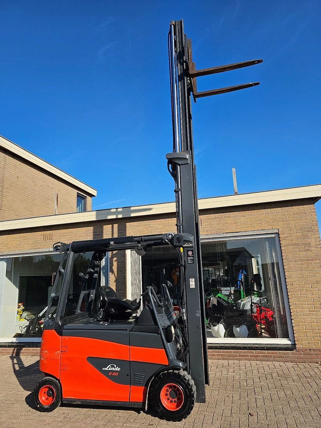 Frontstapler of the type Linde E30 rhl 2016 3 tons elektrische heftruck, Gebrauchtmaschine in Scherpenzeel (Picture 4)