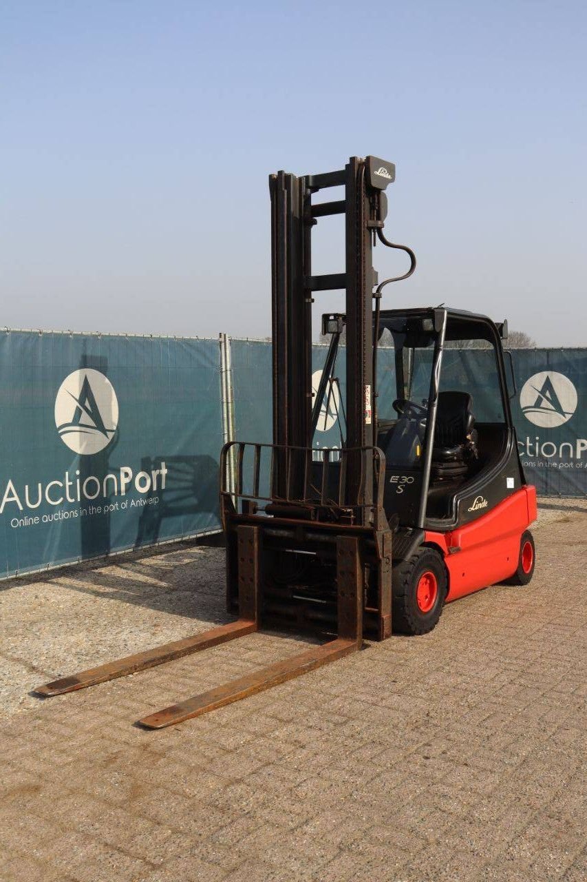 Frontstapler от тип Linde E30, Gebrauchtmaschine в Antwerpen (Снимка 10)