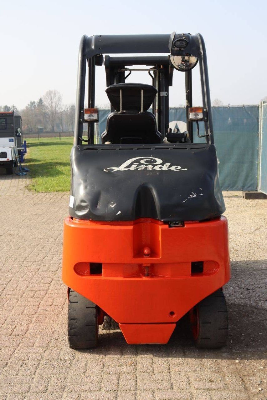 Frontstapler del tipo Linde E30, Gebrauchtmaschine en Antwerpen (Imagen 5)