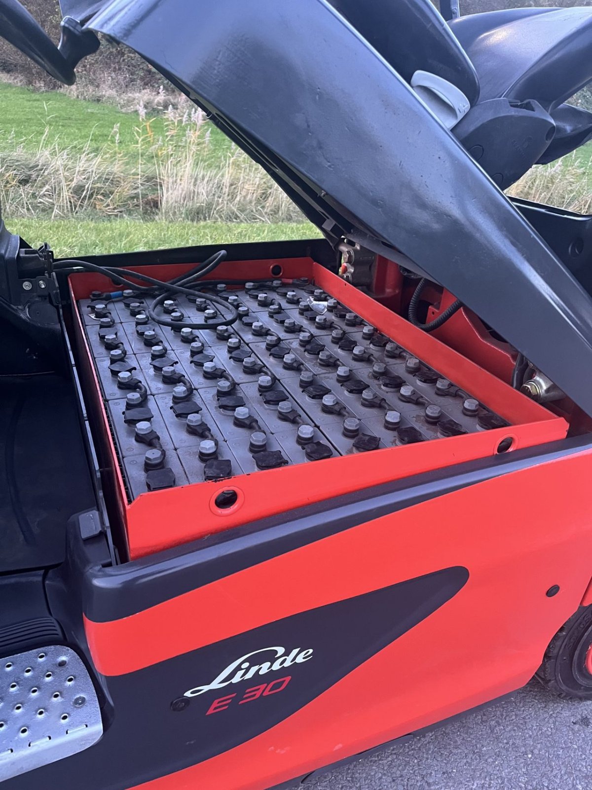 Frontstapler del tipo Linde E30, Gebrauchtmaschine In Lelystad (Immagine 9)