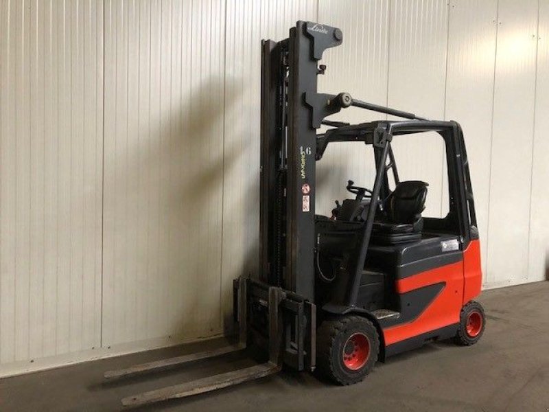 Frontstapler des Typs Linde E30H-01/600 4938, Gebrauchtmaschine in Emmeloord (Bild 3)