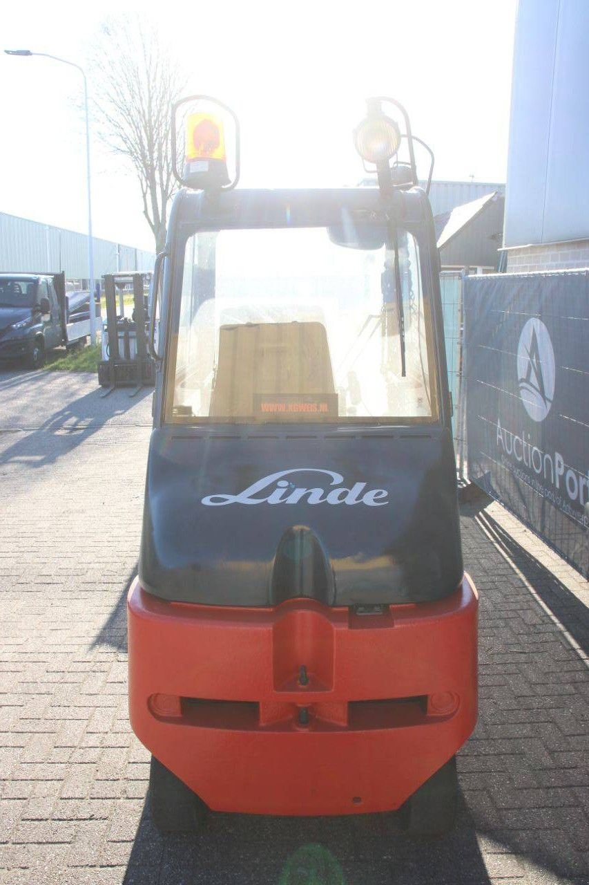 Frontstapler du type Linde E30H, Gebrauchtmaschine en Antwerpen (Photo 4)