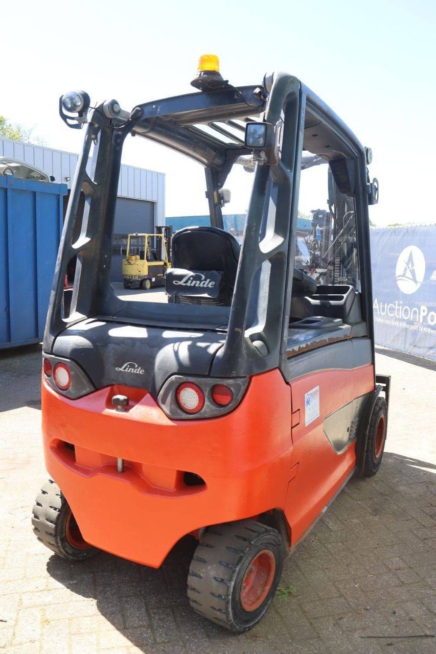 Frontstapler del tipo Linde E30HL-01/600, Gebrauchtmaschine en Antwerpen (Imagen 7)