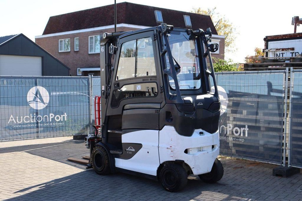 Frontstapler от тип Linde E30HL-01/600, Gebrauchtmaschine в Antwerpen (Снимка 4)