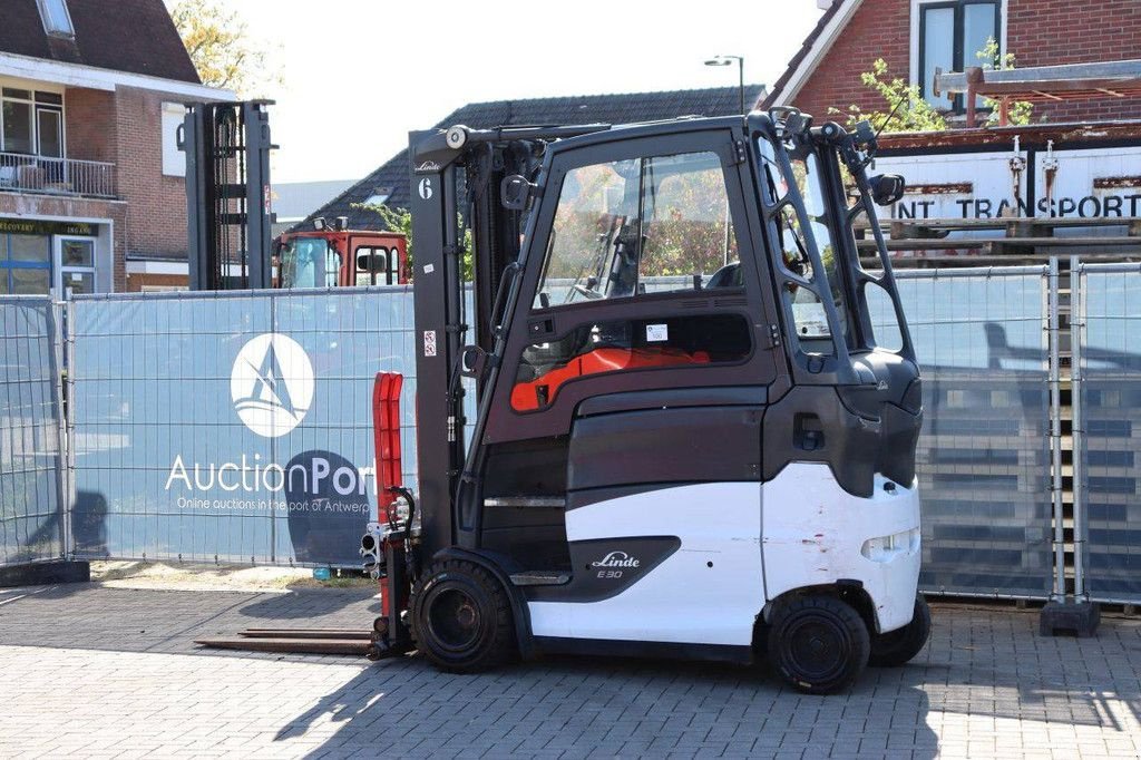 Frontstapler от тип Linde E30HL-01/600, Gebrauchtmaschine в Antwerpen (Снимка 3)