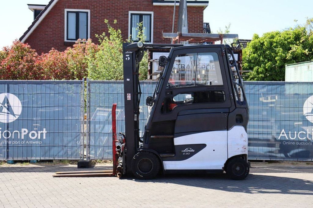 Frontstapler a típus Linde E30HL-01/600, Gebrauchtmaschine ekkor: Antwerpen (Kép 2)
