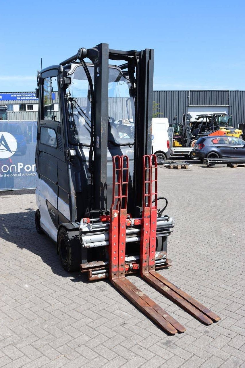 Frontstapler du type Linde E30HL-01/600, Gebrauchtmaschine en Antwerpen (Photo 9)