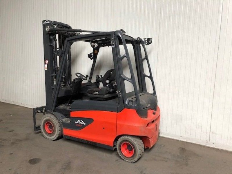 Frontstapler του τύπου Linde E30L-01 4925, Gebrauchtmaschine σε Emmeloord (Φωτογραφία 2)