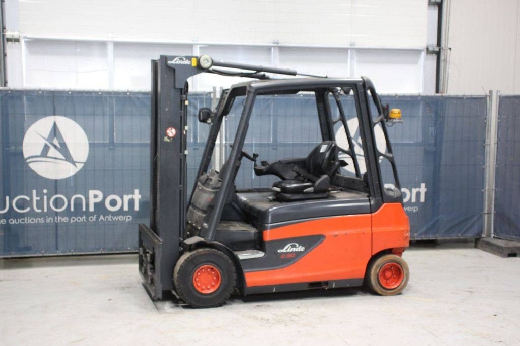 Frontstapler des Typs Linde E30L-01, Gebrauchtmaschine in Antwerpen (Bild 1)