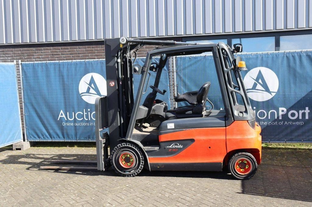 Frontstapler типа Linde E30L-01, Gebrauchtmaschine в Antwerpen (Фотография 3)