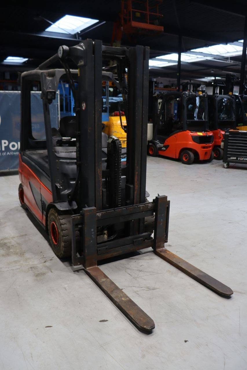 Frontstapler za tip Linde E30L-01, Gebrauchtmaschine u Antwerpen (Slika 8)