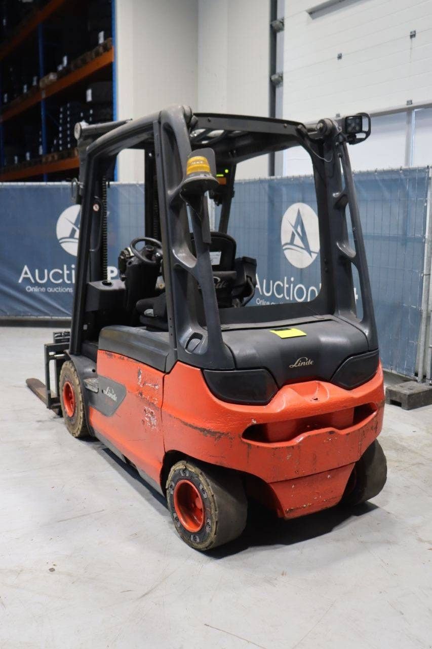 Frontstapler za tip Linde E30L-01, Gebrauchtmaschine u Antwerpen (Slika 4)