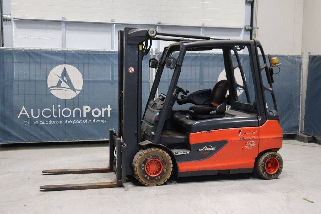 Frontstapler za tip Linde E30L-01, Gebrauchtmaschine u Antwerpen (Slika 1)