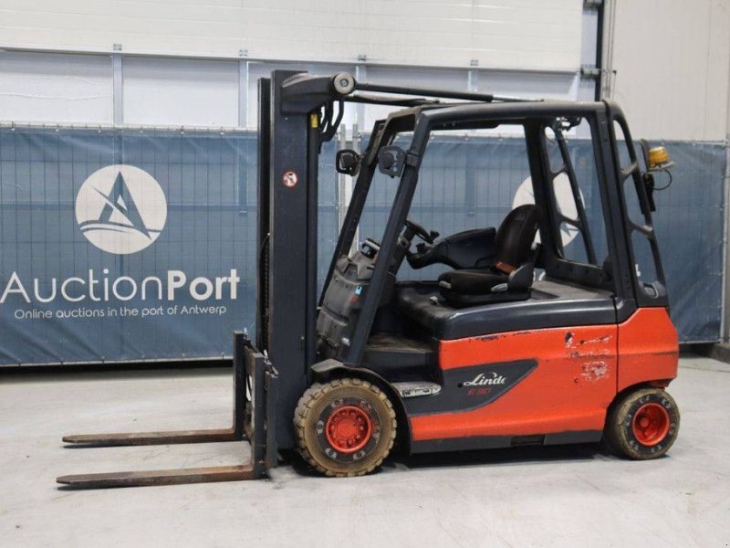 Frontstapler za tip Linde E30L-01, Gebrauchtmaschine u Antwerpen (Slika 1)