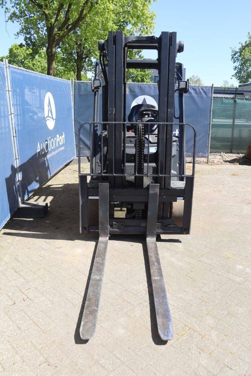 Frontstapler typu Linde E30L-01, Gebrauchtmaschine v Antwerpen (Obrázok 8)