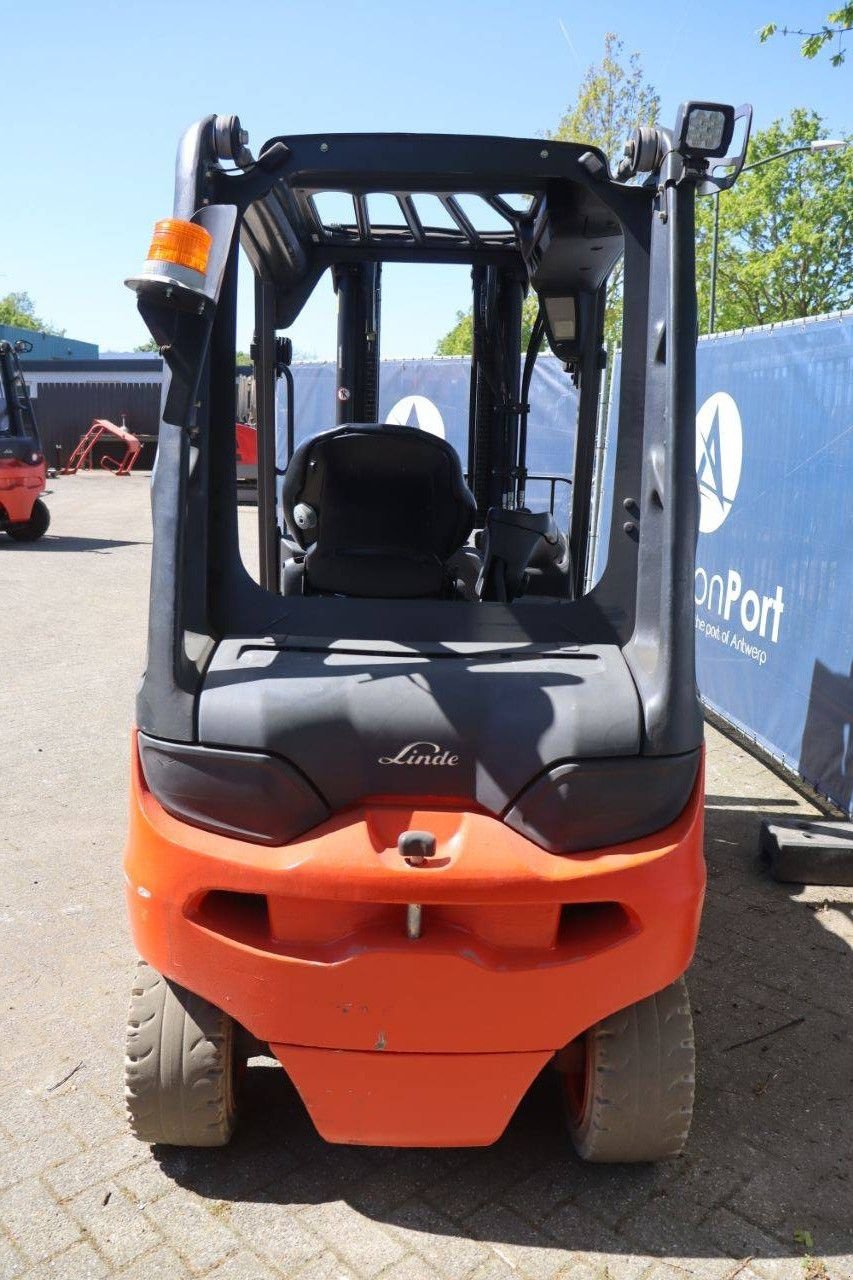 Frontstapler typu Linde E30L-01, Gebrauchtmaschine v Antwerpen (Obrázok 5)