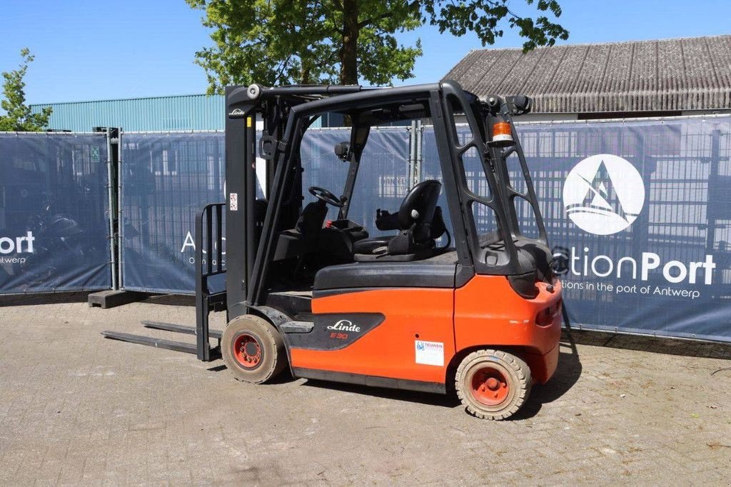 Frontstapler typu Linde E30L-01, Gebrauchtmaschine v Antwerpen (Obrázok 3)