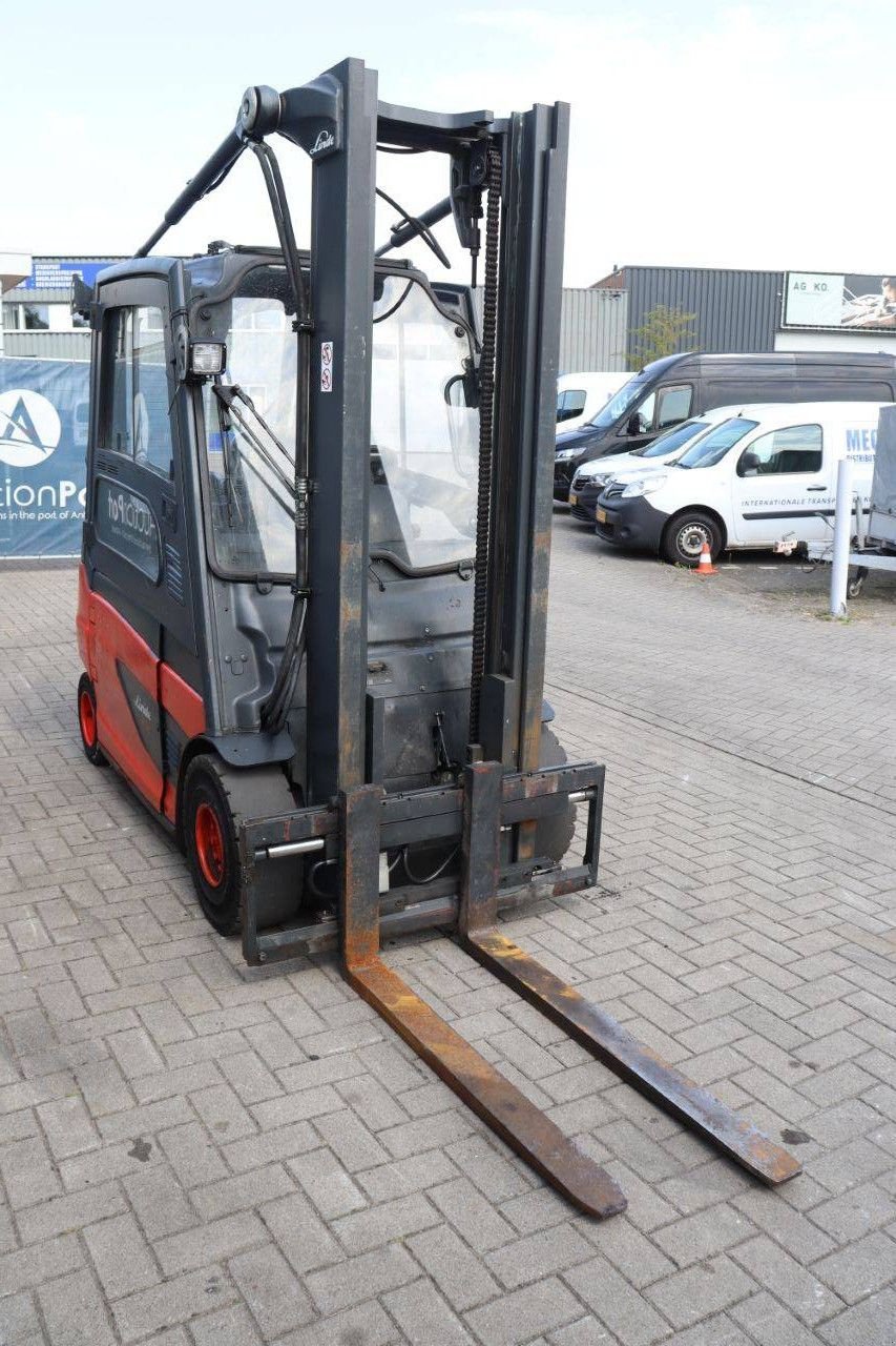 Frontstapler Türe ait Linde E30L-01, Gebrauchtmaschine içinde Antwerpen (resim 8)