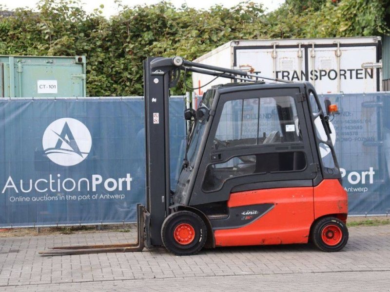 Frontstapler of the type Linde E30L-01, Gebrauchtmaschine in Antwerpen (Picture 1)