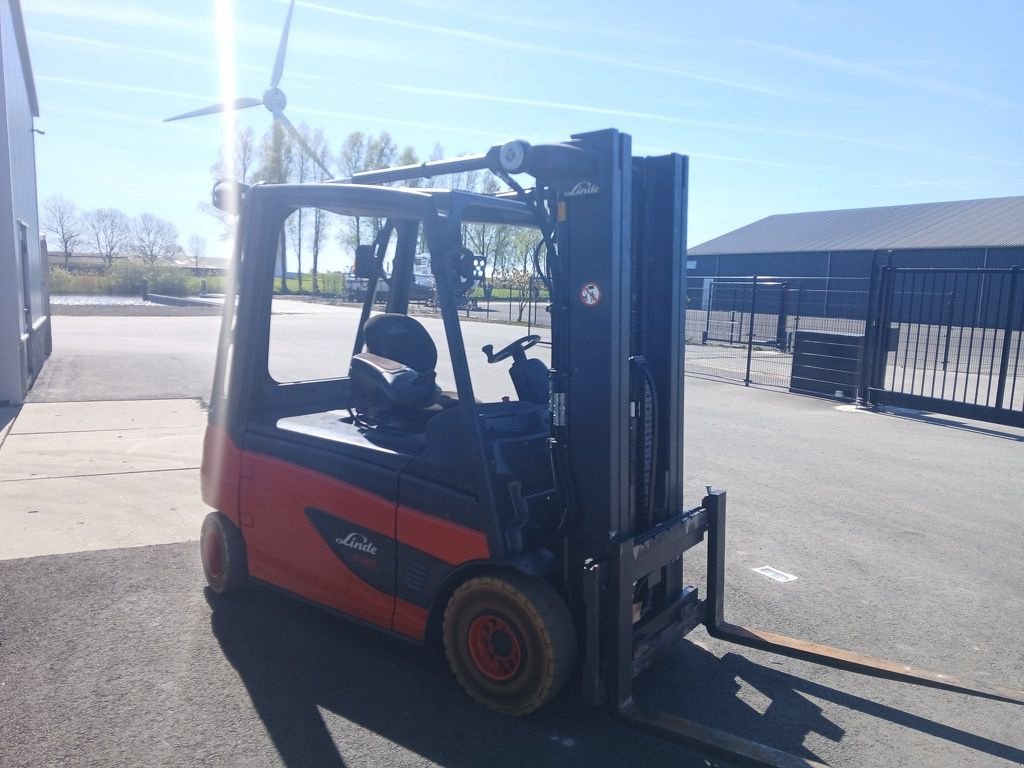 Frontstapler vrste Linde E30L-01, Gebrauchtmaschine v Swifterbant (Slika 3)