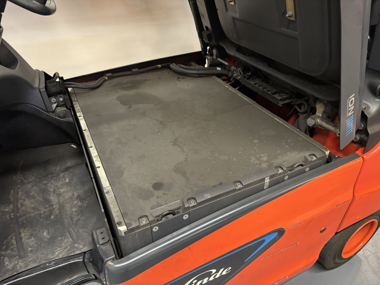 Frontstapler of the type Linde E30R-01, Gebrauchtmaschine in Leeuwarden (Picture 7)