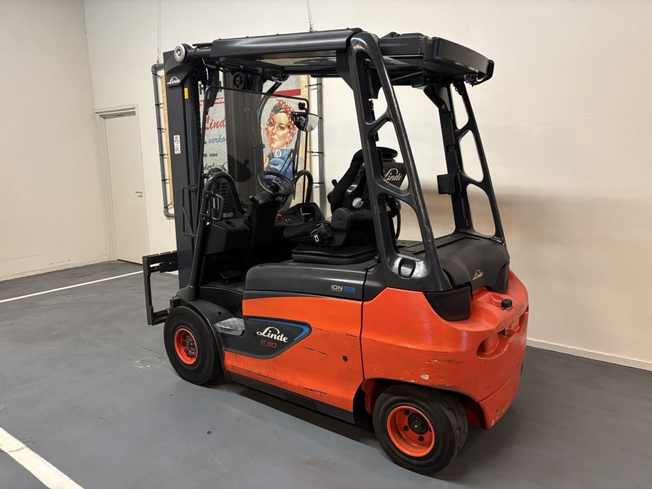 Frontstapler za tip Linde E30R-01, Gebrauchtmaschine u Leeuwarden (Slika 2)