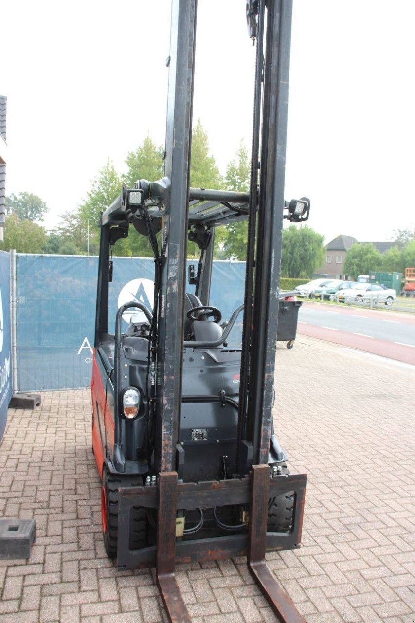 Frontstapler of the type Linde E30RHL-01/600, Gebrauchtmaschine in Antwerpen (Picture 7)