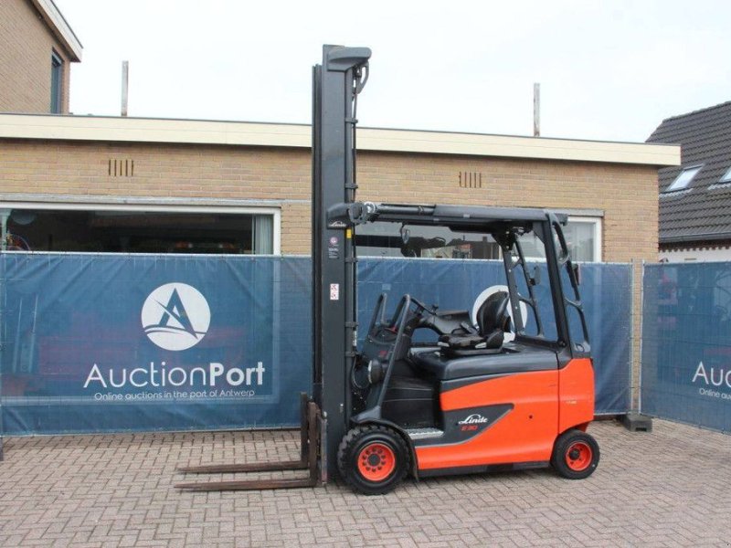 Frontstapler of the type Linde E30RHL-01/600, Gebrauchtmaschine in Antwerpen (Picture 1)