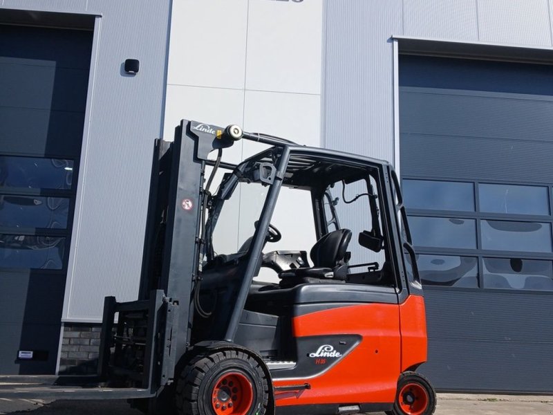 Frontstapler del tipo Linde E35, Gebrauchtmaschine en Swifterbant (Imagen 1)
