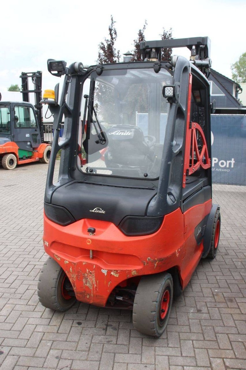 Frontstapler typu Linde E35H-01/600, Gebrauchtmaschine v Antwerpen (Obrázok 5)