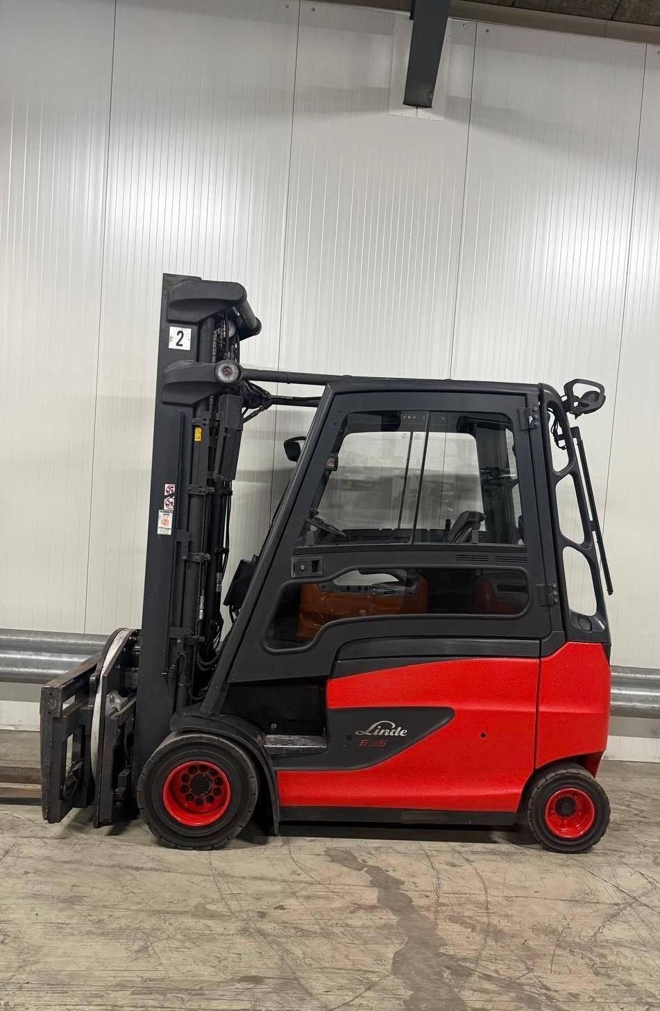 Frontstapler tip Linde E35HL-01, Gebrauchtmaschine in Vianen (Poză 1)