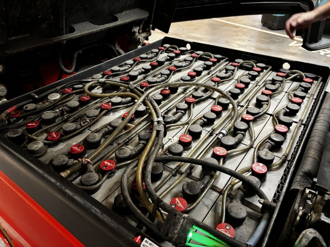 Frontstapler za tip Linde E35HL-387, Gebrauchtmaschine u Leeuwarden (Slika 9)