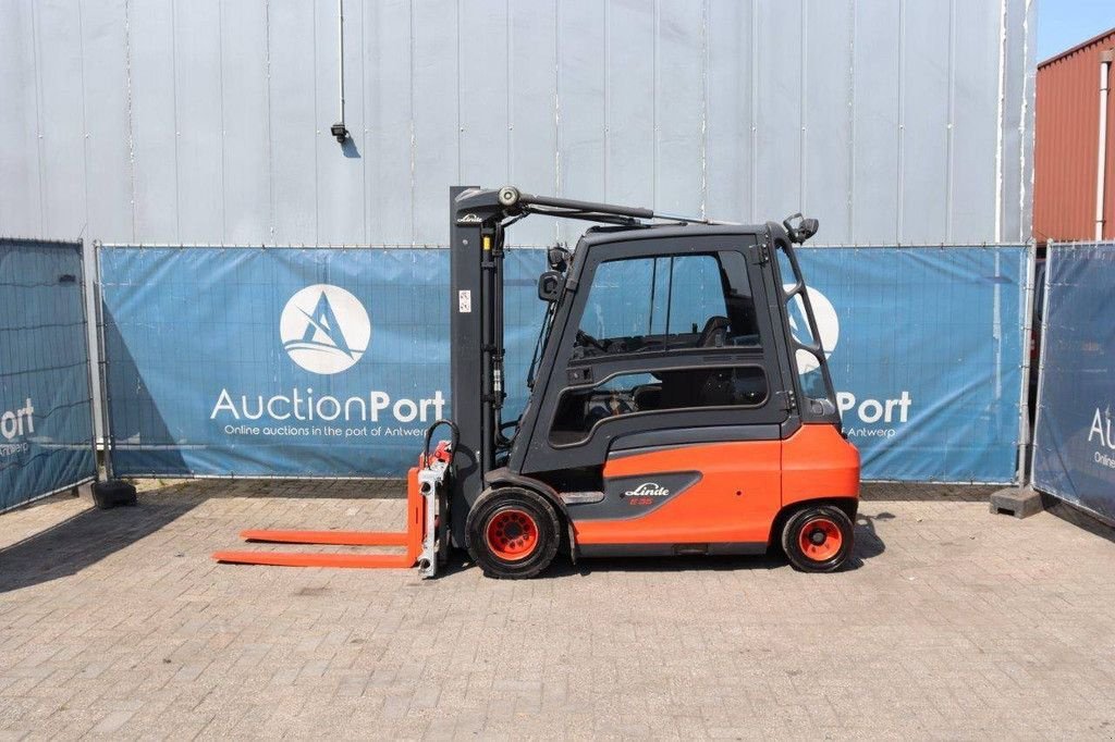 Frontstapler tipa Linde E35L-01, Gebrauchtmaschine u Antwerpen (Slika 2)