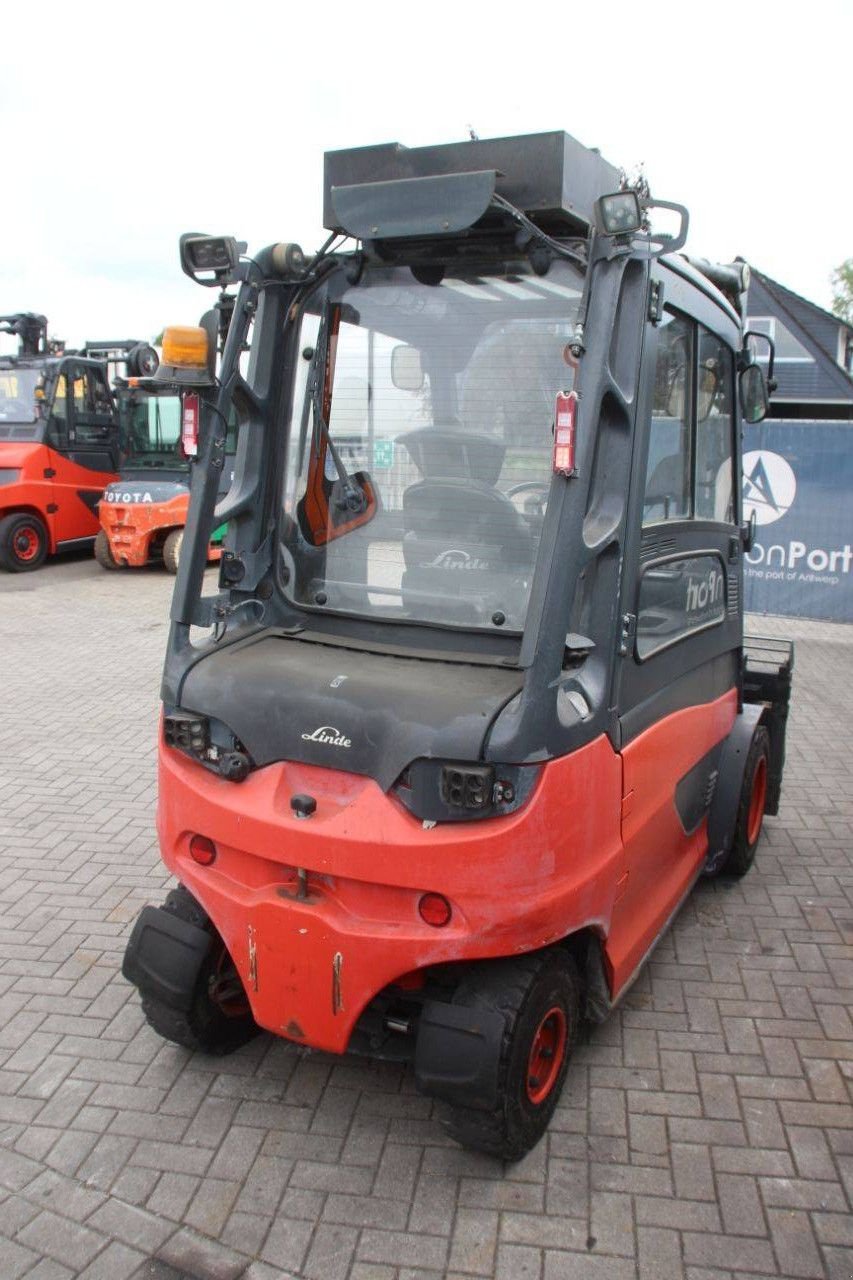 Frontstapler del tipo Linde E40, Gebrauchtmaschine In Antwerpen (Immagine 5)