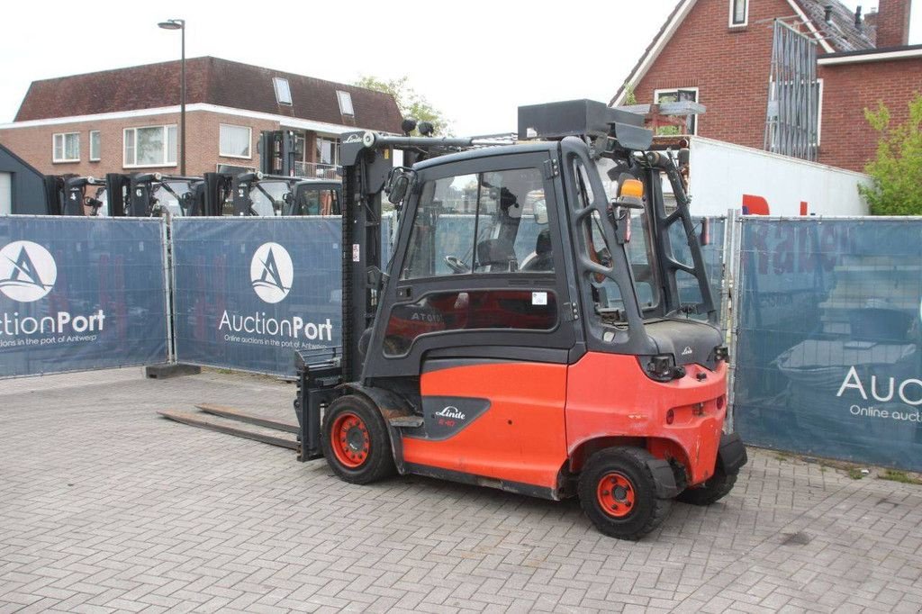 Frontstapler del tipo Linde E40, Gebrauchtmaschine In Antwerpen (Immagine 3)