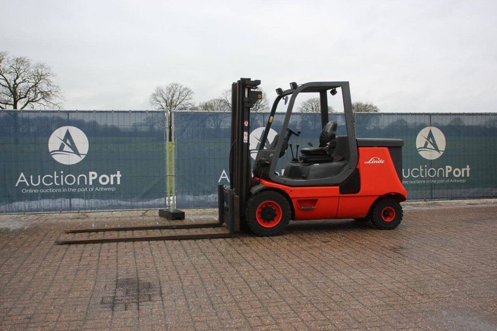Frontstapler del tipo Linde E40P, Gebrauchtmaschine In Antwerpen (Immagine 1)