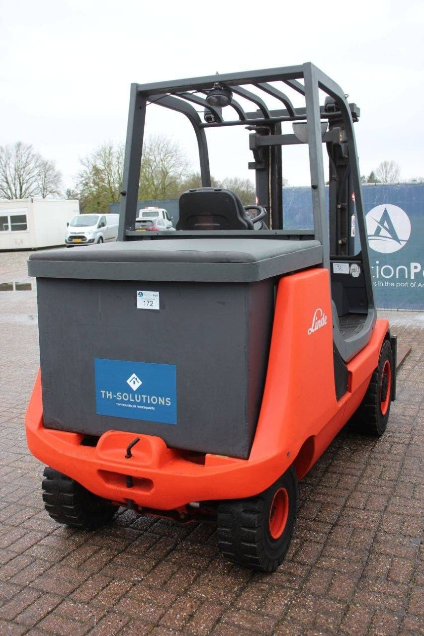 Frontstapler del tipo Linde E40P, Gebrauchtmaschine In Antwerpen (Immagine 5)