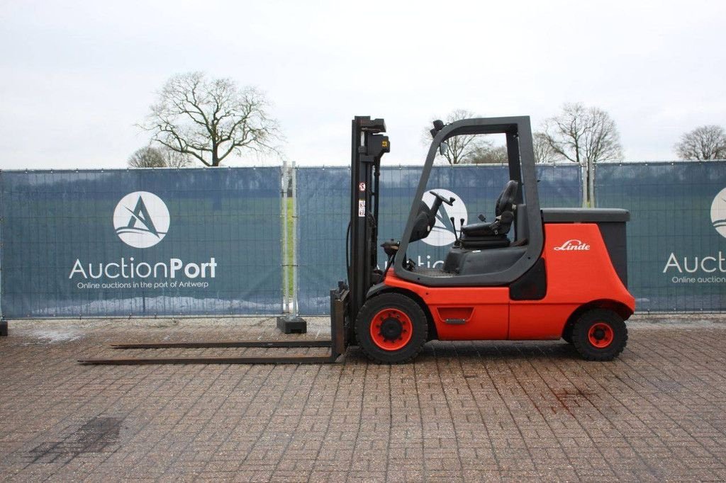 Frontstapler del tipo Linde E40P, Gebrauchtmaschine In Antwerpen (Immagine 2)