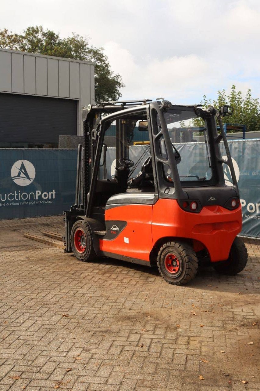 Frontstapler des Typs Linde E50HL-01/600, Gebrauchtmaschine in Antwerpen (Bild 4)